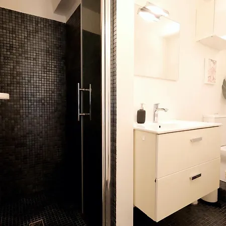 Lägenhet 60 M2 - Charme Et Centre Historique - Wifi Et Clim - L'alcove De Moliere Pézenas