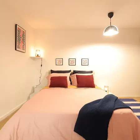 60 M2 - Charme Et Centre Historique - Wifi Et Clim - L'alcove De Moliere * Pézenas